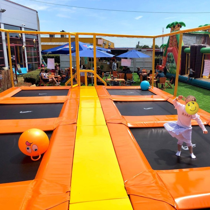 Aero 265 Trampolinreihen - Quadratisch