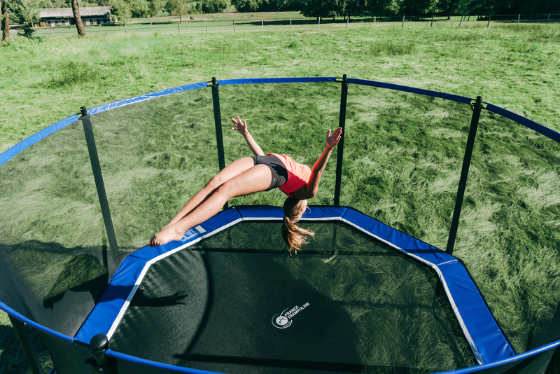 achteckiges Trampolin