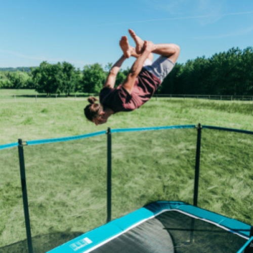 Trampolinspringen stimuliert den ganzen Körper! Entdecken Sie seine Vorzüge 