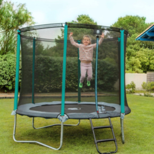 Ist Trampolinspringen ein Spiel für blinde oder sehbehinderte Kinder?