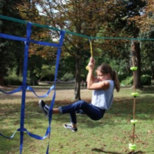 Neues in Ihrem Garten: Ninja-Slackline-Parcours!