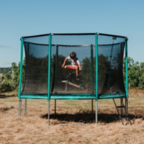 Wie pflegt man sein Trampolin?